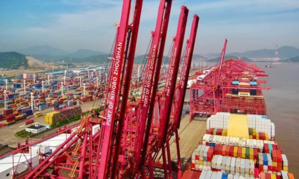 Cảng container Ningbo-Zhoushan vượt Singapore trở thành cảng container lớn thứ hai thế giới_20260828034308.